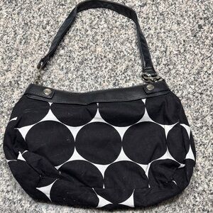 Thirty-One Black and White Circle Pattern Shoulder Bag